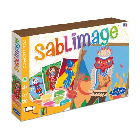 Оцвети с цветен пясък котки в костюми