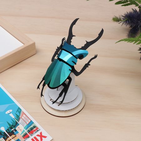 3d модел за сглобяване бръмбар рогач - зелено